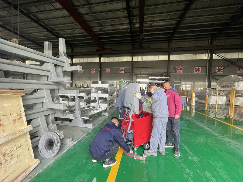 針對(duì)不同地面，怎么使用洗地機(jī)？