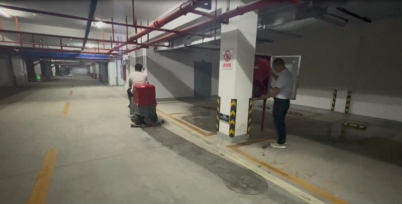 洗地機的吸水扒壞了怎么辦？