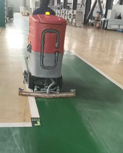 揚州某公司采購御衛(wèi)仕駕駛式洗地機(jī)DX7R